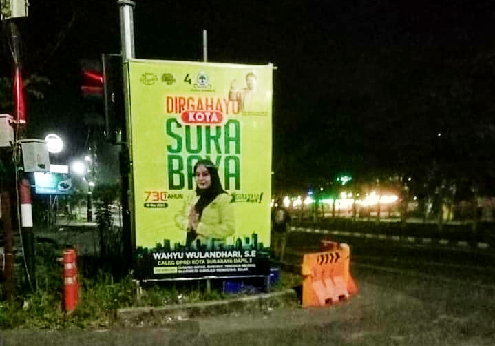 Sambut Hari Jadi Kota Surabaya, DPD Partai Golkar Tebar Baliho Penuhi Jalan Protokol
