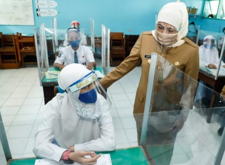 Khofifah:Pembelajaran Tatap Muka SMA/SMK Bisa Dimulai