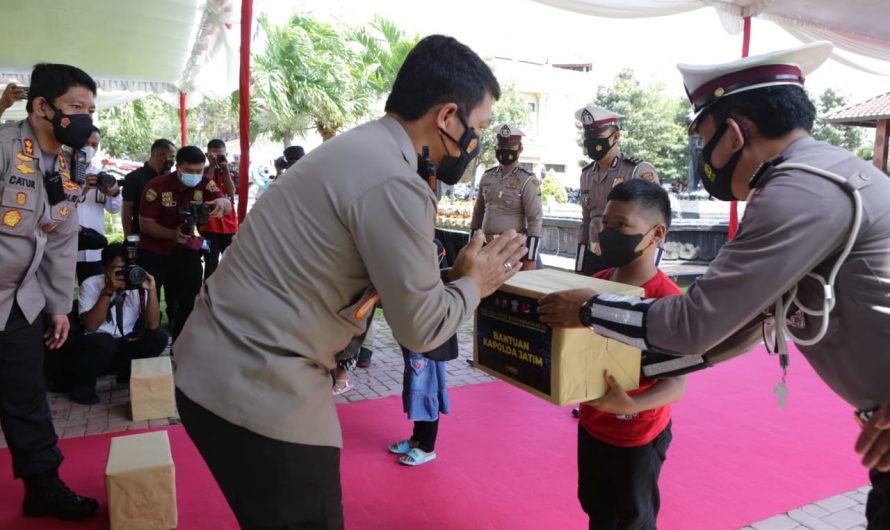 Ditlantas Polda Jatim Punya Program Satu Polantas Satu Anak Yatim Piatu