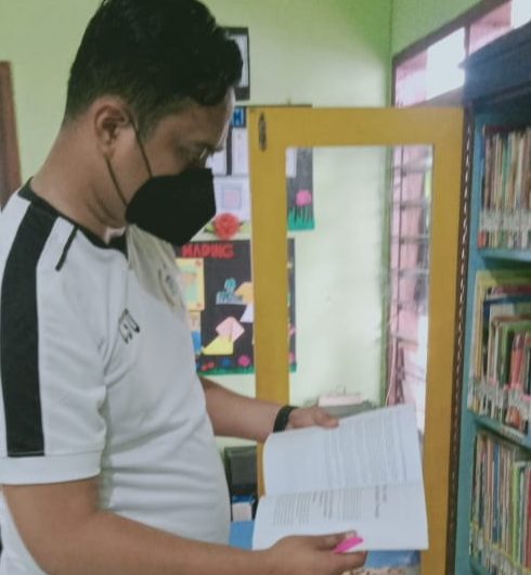 DPRD Dorong Pemkot Tingkatkan Minat Baca Warga di TBM RW 3 Dukuh Pakis