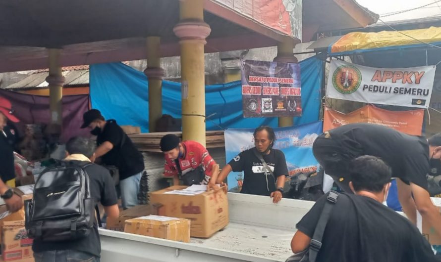Peduli Erupsi Semeru, JUDES Berjibaku Gelontor Bantuan Logistik ke Desa Supiturang