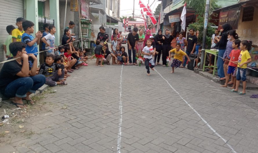 Anak-Anak RT 02 Kutisari Utara Antusias Ikuti Lomba Agustusan