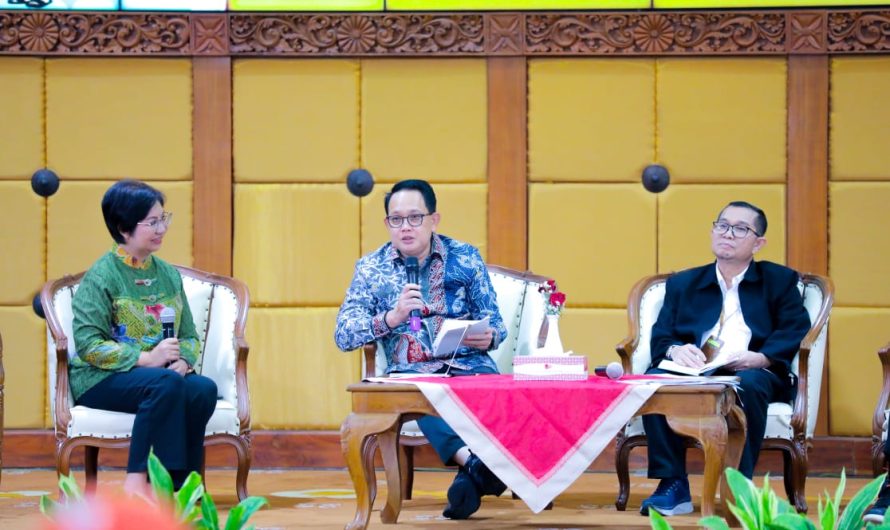 Kejar Target 100%, Pj. Gubernur Adhy Ajak Warga Jatim Stop Buang Air Besar Sembarangan