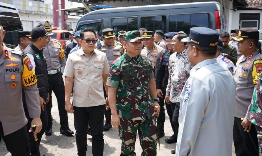 Pangdam V/Brawijaya dan Forkompimda Jatim Tinjau Rute Arus Mudik