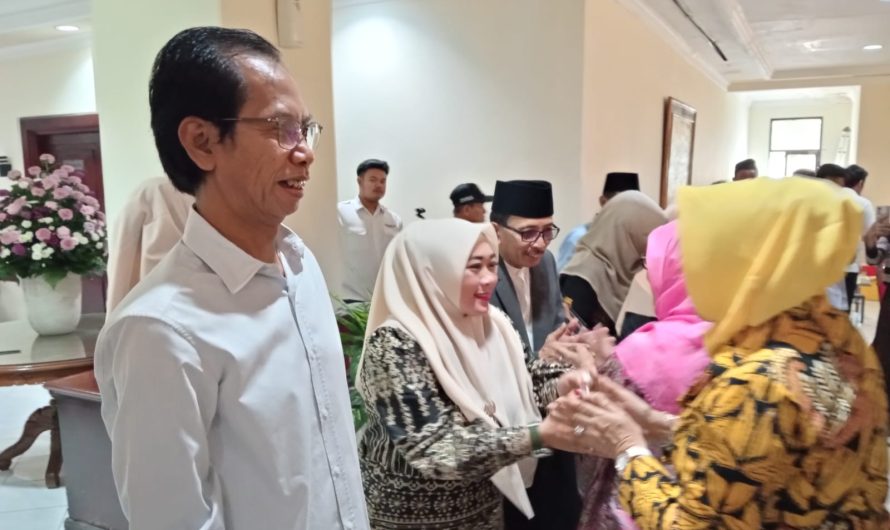 Halal Bihalal DPRD Surabaya, Adi Sutarwijono: Kembali Bekerja, Melayani Masyarakat