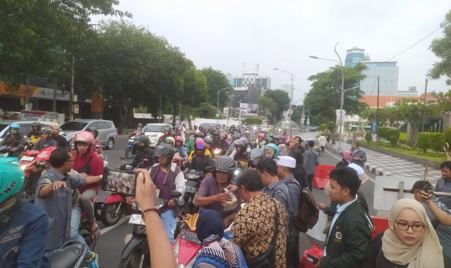 Ketua JUDES Inyong Maulana:Tradisi Tahunan Pokja DPRD Surabaya Gelar Buka Bersama dan Bagi Takjil