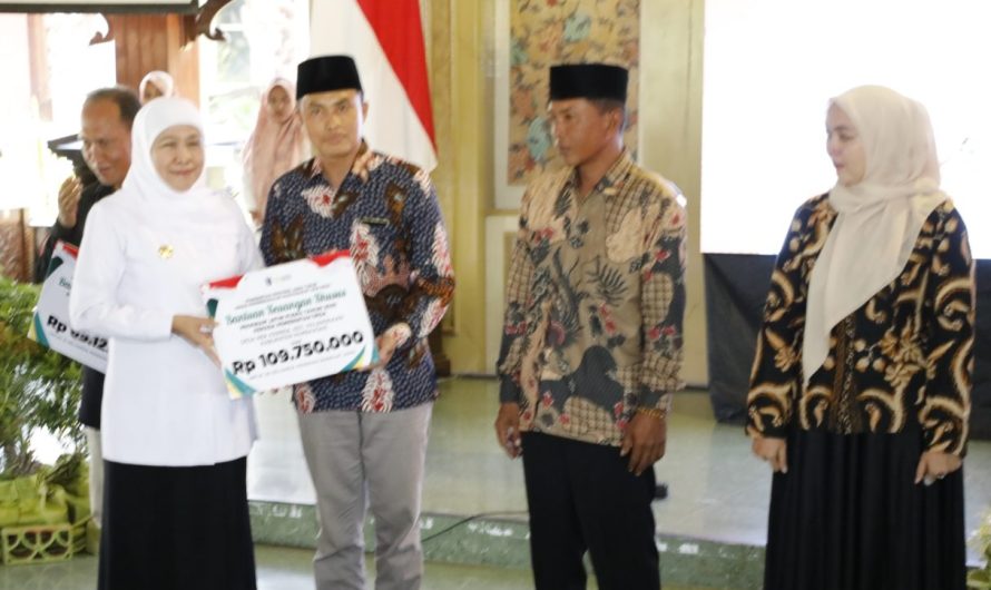 Perkuat Perlindungan Sosial dan Pemberdayaan Desa,Gubernur Khofifah Gelontor Bantuan Rp6,37 Miliar di Kabupaten Pamekasan