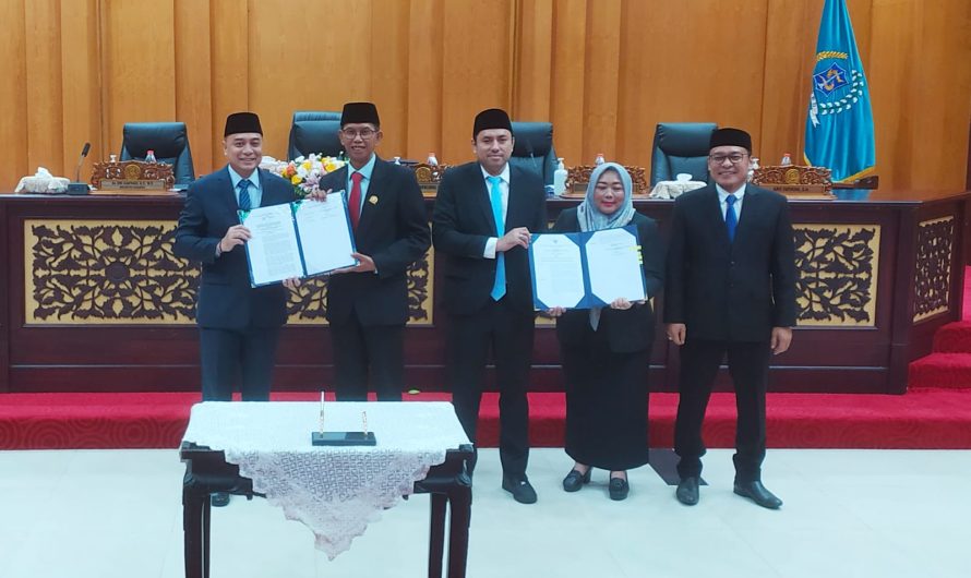 DPRD Surabaya:Perda RPJMD Surabaya 2025-2029 Digedok