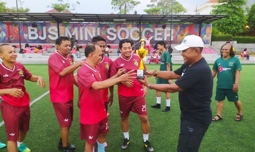 Trofeo Ketua DPRD Surabaya: Ketika Politisi dan Jurnalis Bertemu di Lapangan Bola