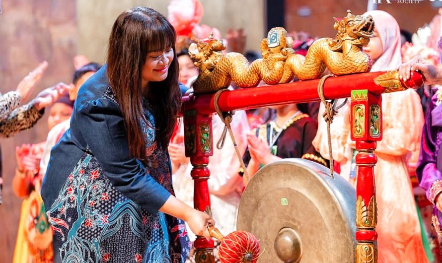 Herlina Harsono Njoto:SWCF 2025 Resmi Dibuka di Balai Pemuda Surabaya