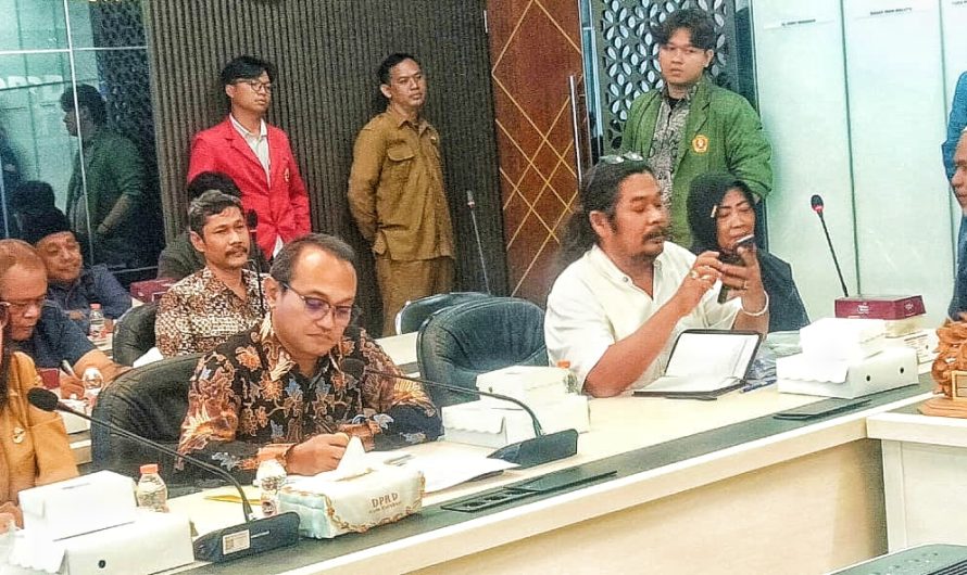 Ratusan Pedagang Nyatakan Mosi Tak Percaya,Proyek Pembangunan Pasar Keputran Selatan Kurang Diminati Investor