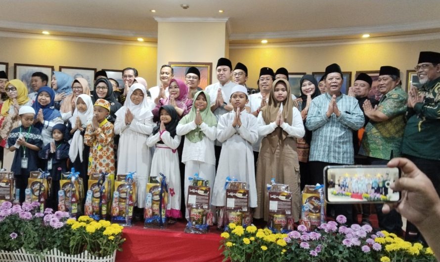 Gelar Buka Puasa Bersama Anak Yatim, DPRD Surabaya Ajak Kebersamaan Sosial